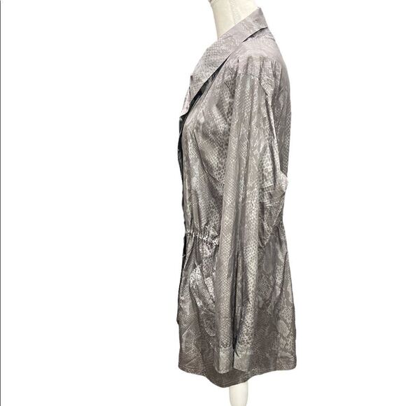 Vera Wang Simply Vera Gray Snakeskin Packable Nylon Blend Windbreaker Jacket Med - Picture 2 of 6